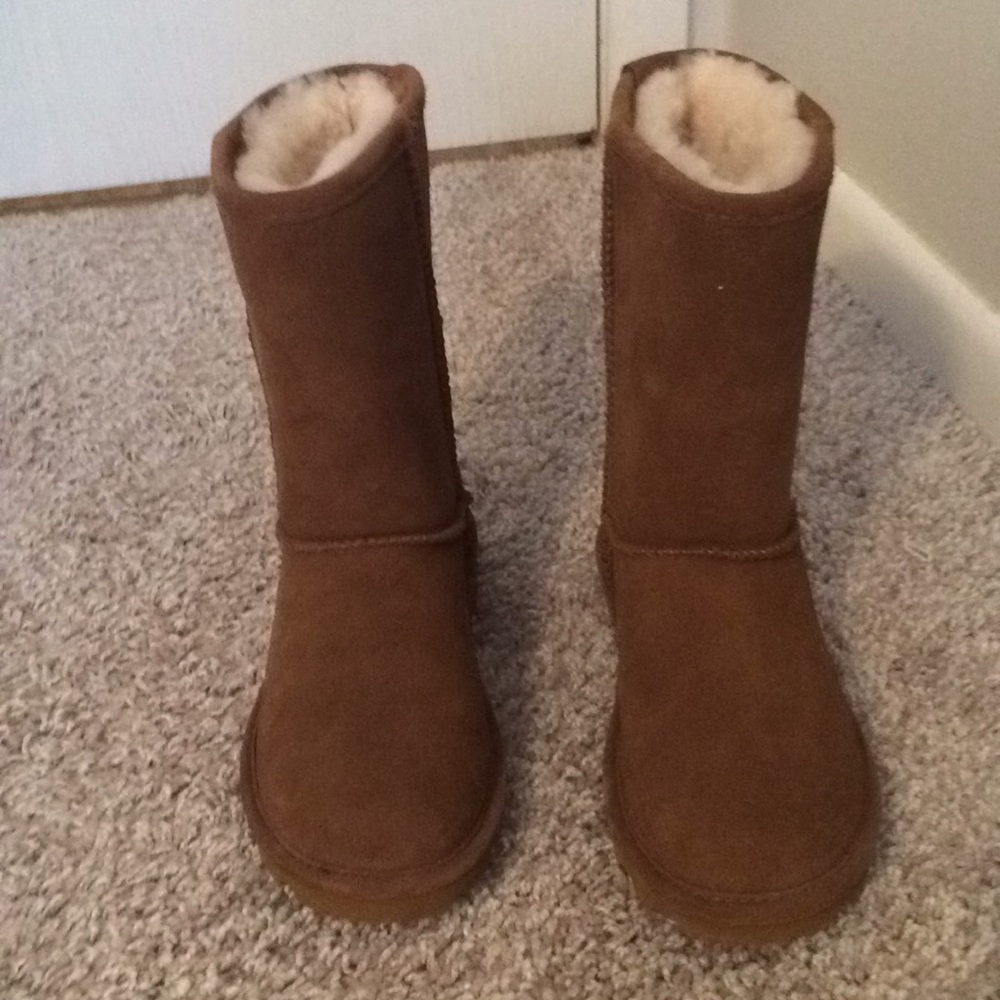 BearPaw sheep skin lined boots